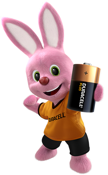 Coniglietto Duracell che introduce la batteria Alkaline Plus D-size