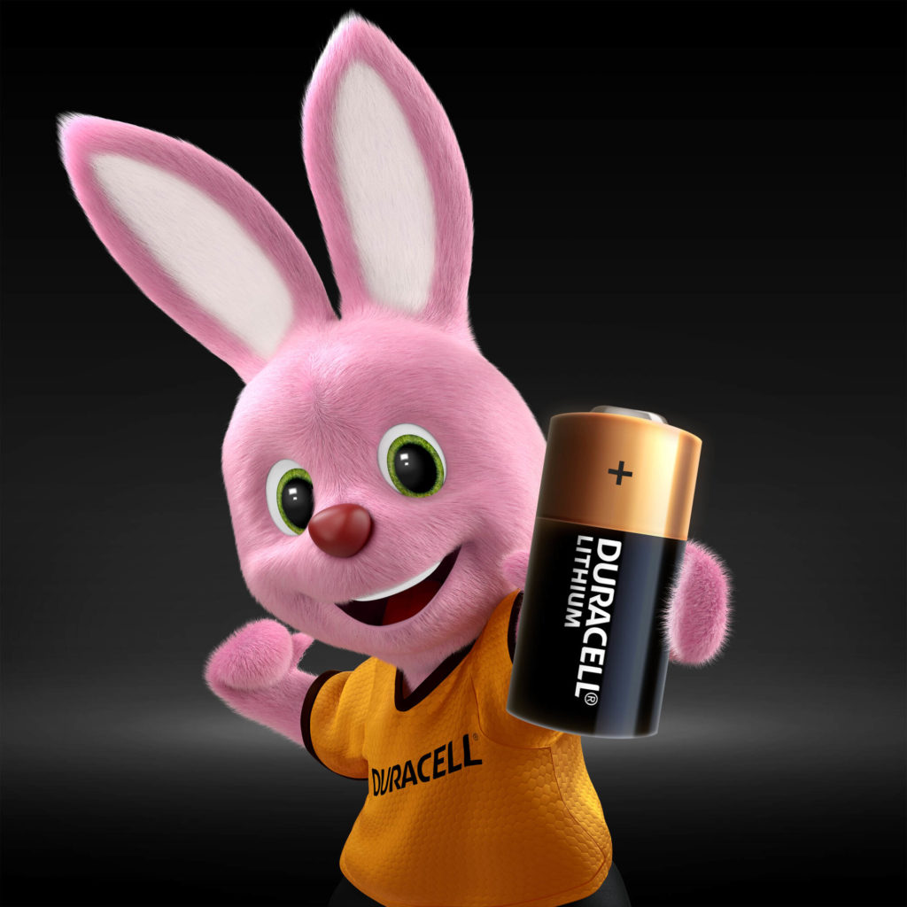Duracell Bunny presenta una batteria al litio 123 ad alta potenza da 3V